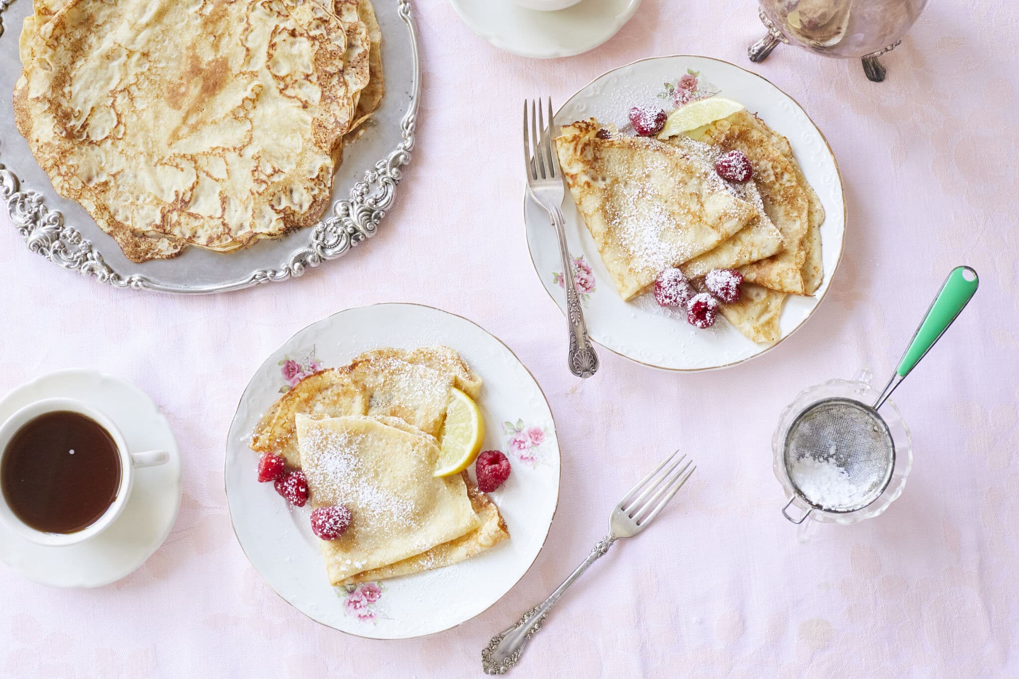 Your Ultimate Guide to Easy Crepes: Thin, Delicate, & Versatile